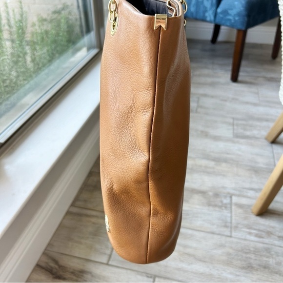 Vince Camuto Jenni Leather Shoulder Tote Purse Double Gold Chain Strap C… - Picture 8 of 16